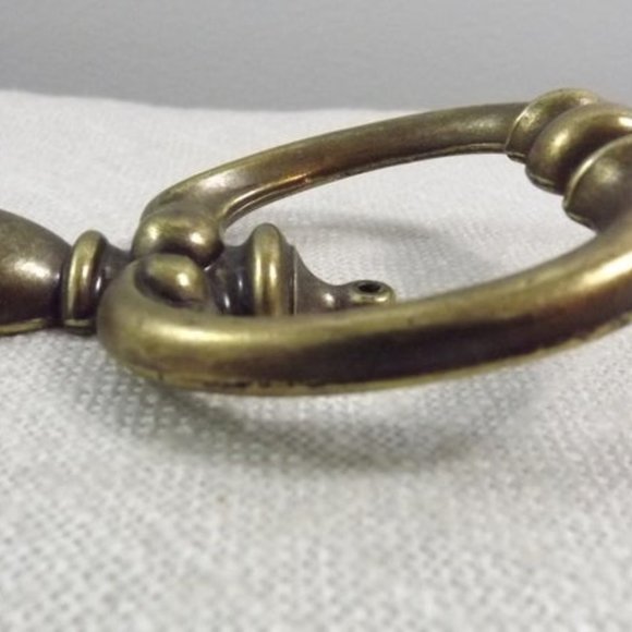 6 Vintage Metal Drawer Pulls - Picture 3 of 5